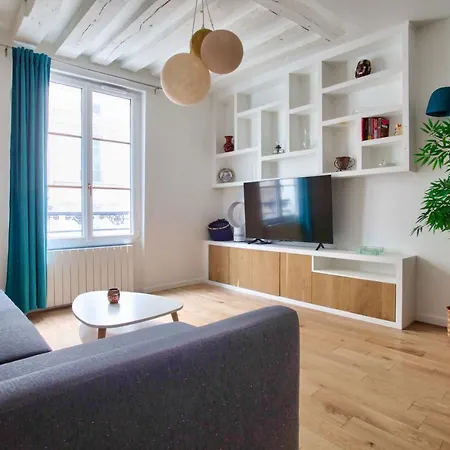 1 Bedroom Louvre Saint Honore Free Netflix
